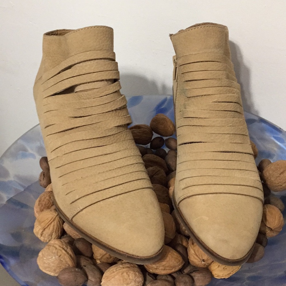 LuckyBrand LK-Zavrina tanleather side zip booties - Picture 1 of 8